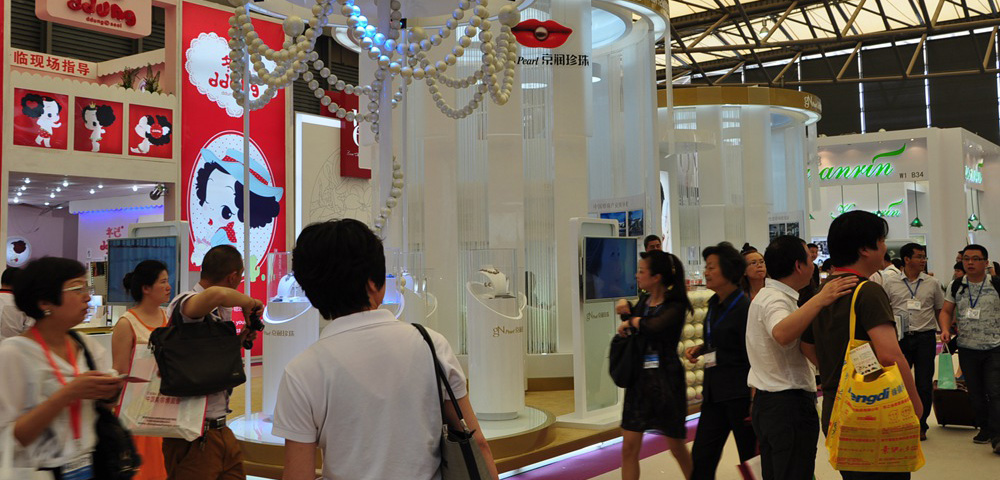 進行展臺設(shè)計時必須考慮那些因素？